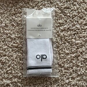 ALO Yoga White Half-Crew Athletic Socks